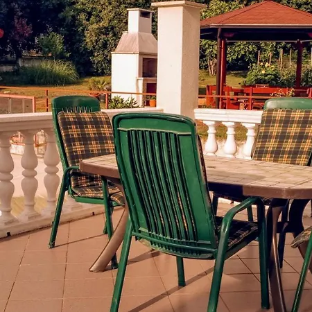 Senka דירה ורסאר